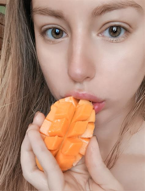 Kira Thorn On Twitter Реклама манго 😸