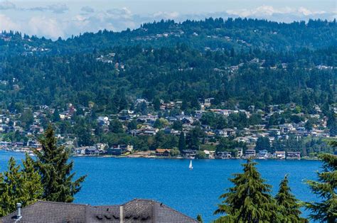 renton  nearby cities features highlights  homes  sale providencia