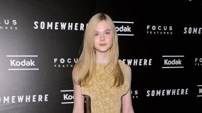 style star   rise elle fanning  chics   age  glamour