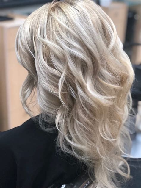 stunning icy blonde hair color ideas    year