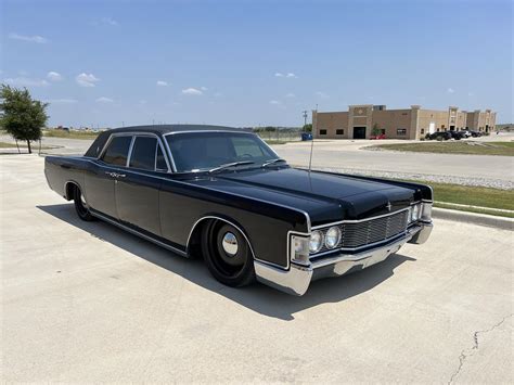 pick   day  lincoln continental classiccarscom journal