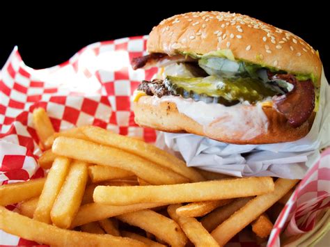 chicago restaurant    burger  fries combo  illinois
