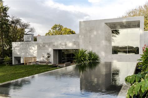concrete house raw architecture workshop archdaily