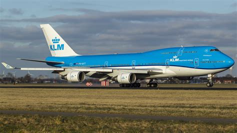 primul boeing    noul livery klm