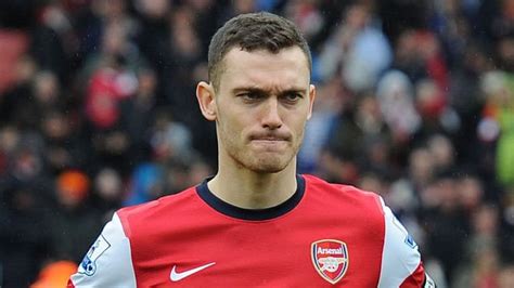 barcelona confirms signing of thomas vermaelen from arsenal for £15 million