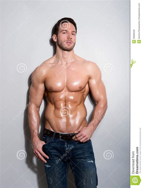 jeune homme sexy beau photo stock image du jeans sportif