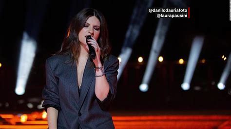 laura pausini participa en concierto virtual en apoyo a víctimas de la