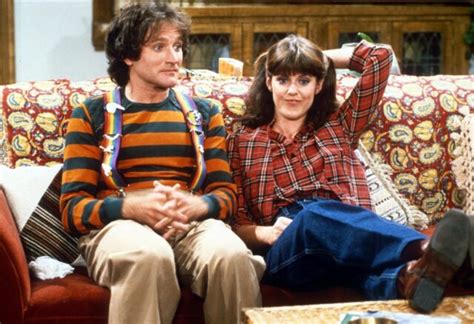 Mork And Mindy Co Star Claims Robin Williams Groped And Flashed Her On