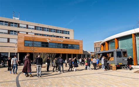nova college viert officiele opening campus haarlem haarlem