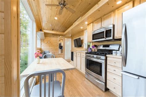 airbnbs  wisconsin airbnbs   traveler tosomeplacenew