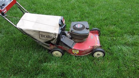 toro  recycler lawn mower model   craigslist find cold start   youtube