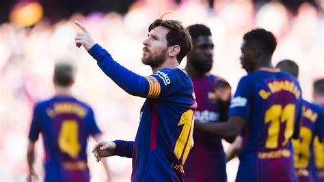 lionel messi reaches 25 league goals for ninth consecutive