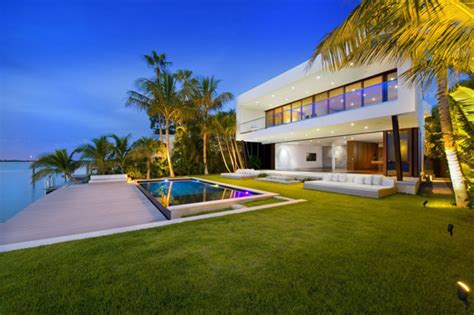 attractive beach house design ideas   leave  speechless