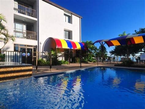 waters edge  strand  townsville australia hotel booking yangon