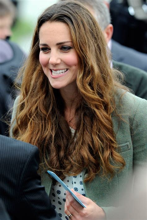 kate middleton pledges charity support   website marie claire uk