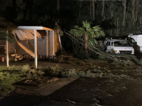 mobile homes damaged  reports  tornado  pinellas park wfla