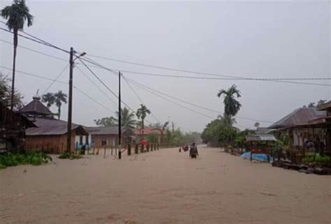 tiga kecamatan  alami dampak terparah banjir pesisir selatan