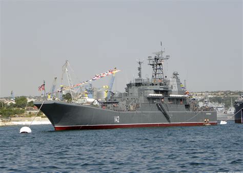 novocherkassk ropucha i class large landing ship russia buque