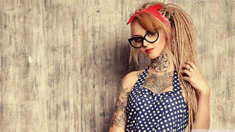 Download Cute Tattooed Bad Girl Wallpaper
