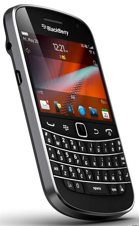 blackberry bold  lands   mobile   business customers   august st