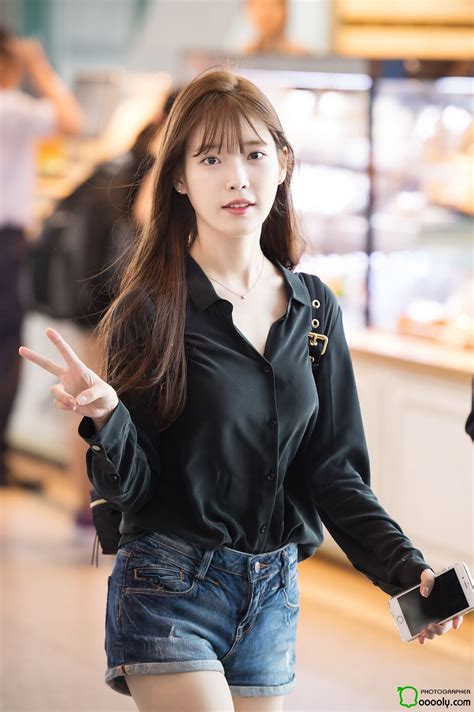 iu lee ji eun iu in 2019 iu fashion singer fashion kpop girls