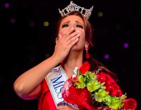 Miss Delaware 24 Loses Crown Because She S Too Old