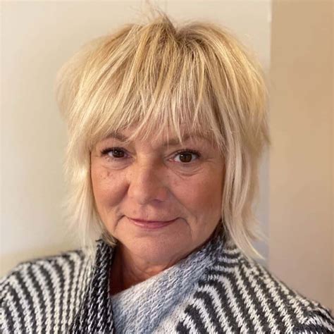 15 Modern Shaggy Hairstyles For Women Over 50 With Fine Hair