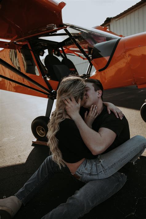 Bowman Field Aviation Couples Session
