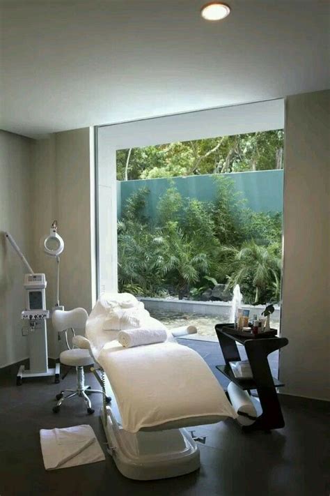 cabina facial spa treatment room spa room decor esthetician room