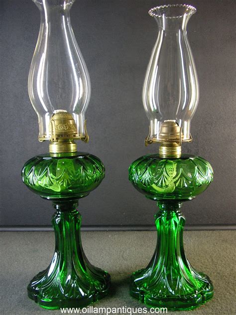 antique green glass oil lamp oil lamp antiques