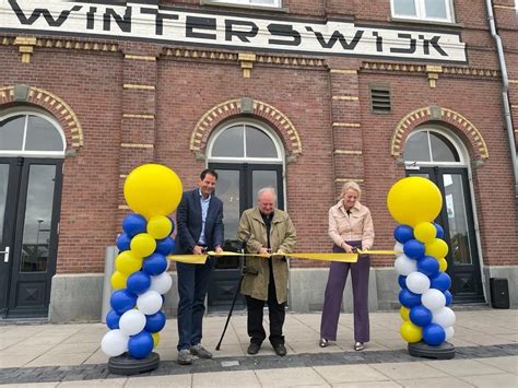 vernieuwde stationsgebouw winterswijk feestelijk geopend