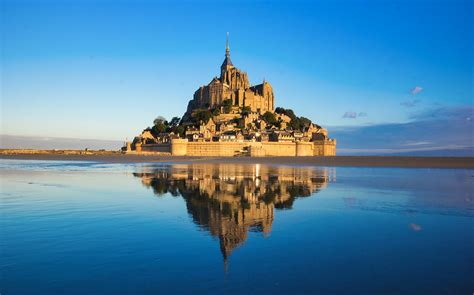 traveling  paris  mont st michel   day trip