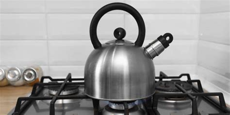 top tips    clean  kettle kitchen aria