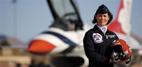 female thunderbird pilot  share resurgence message air force