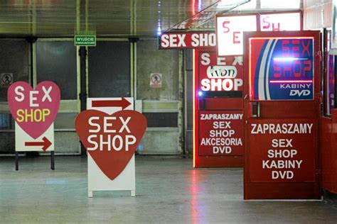 Koniec Ery Sex Shopów Polskę Podbijają Love Store Salon Fetyszu I