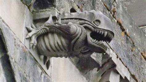 donald trump  carved   gargoyle  southwell minster  years   poke