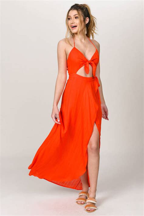 women s wardrobes are incomplete without sultry maxi dresses miss frandy