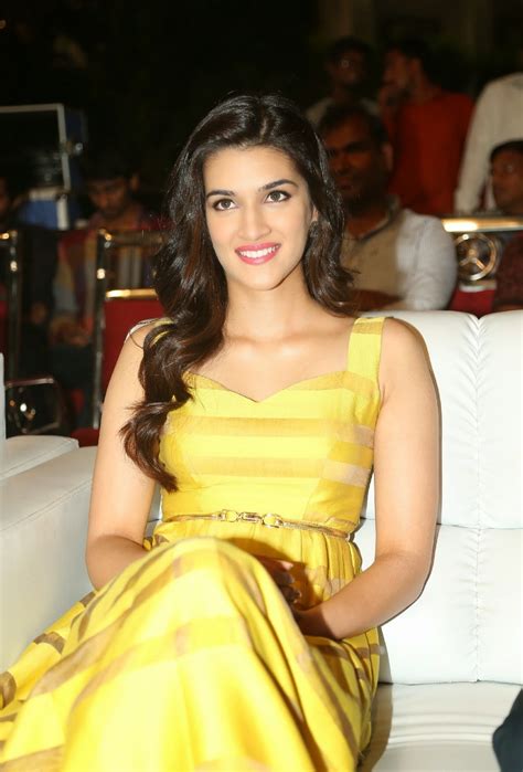 High Quality Bollywood Celebrity Pictures Kriti Sanon Looks Super Sexy