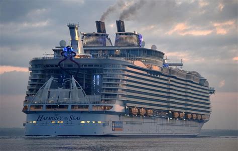 glimpses  largest cruise ship  built