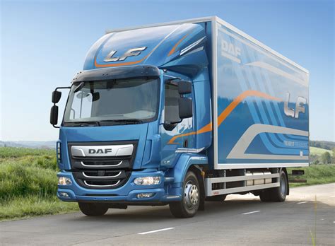 paccar achieves excellent quarterly revenues  earnings daf trucks nv
