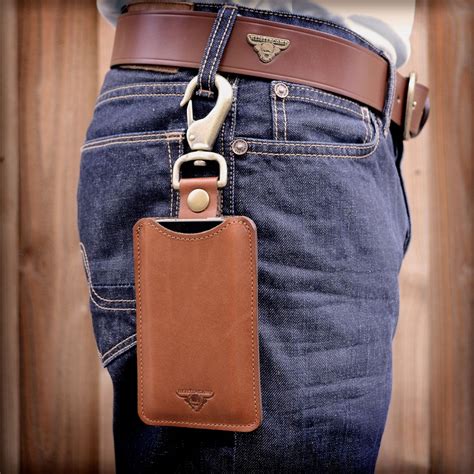 leather iphone sleeve  hook handmade iphone cases  heistercamp eshche odna ideya kak