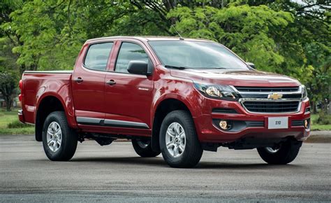 gm introduces  chevrolet  lt pickup  argentina gm authority