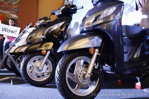 honda activa tops   wheeler sales chart  july