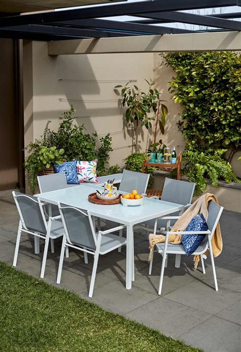 kmarts  outdoor furniture range    time  summer homes