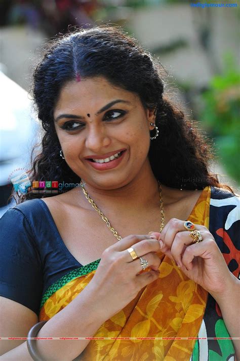 asha sarath actress hd photosimagespics  stills indiglamourcom