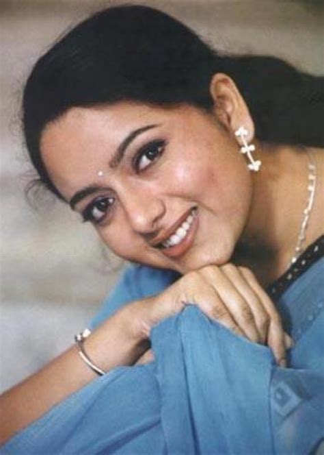 Biography And Tamil Video Songs Of Indian Actress Soundarya Enjoy