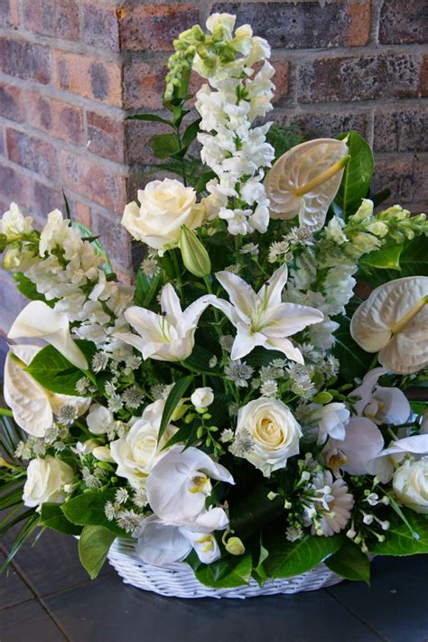 des magnolias sur ma voie lactee composition florale mariage en blanc