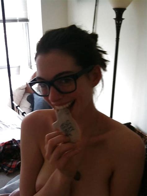 anne hathaway leaked nudes 7 pics xhamster