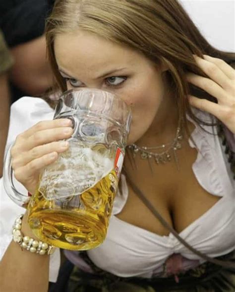 Sexy Dirndl Girls 100 Hot Oktoberfest Girls Cleavage And All Page 4