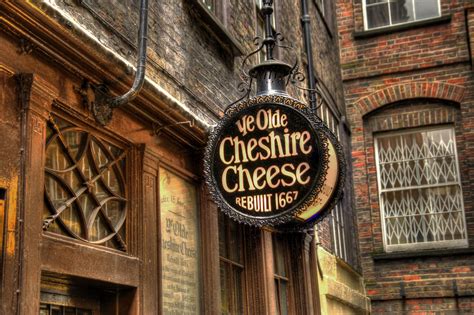ye olde cheshire cheese    oldest pubs  london flickr